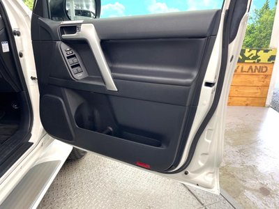 2023 Toyota LAND CRUISER PRADO — миниатюра 40
