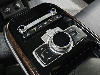 2021 Genesis G90 — миниатюра 27