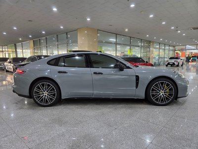 PORSCHE PANAMERA - 6