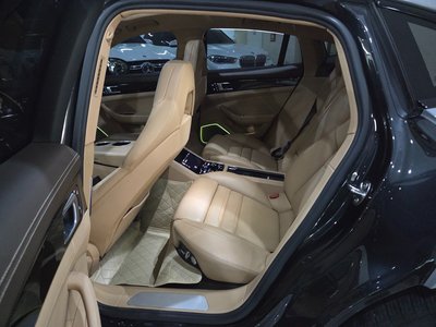 PORSCHE PANAMERA - 5