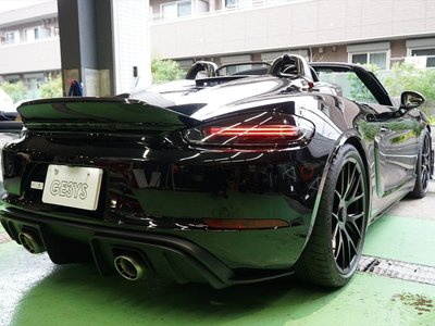 PORSCHE 718 SPYDER - 9