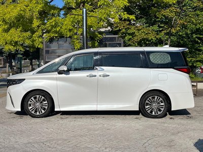 2023 TOYOTA ALPHARD photo 2