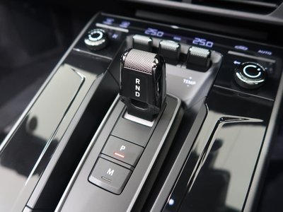 2025 Porsche 911 — миниатюра 16