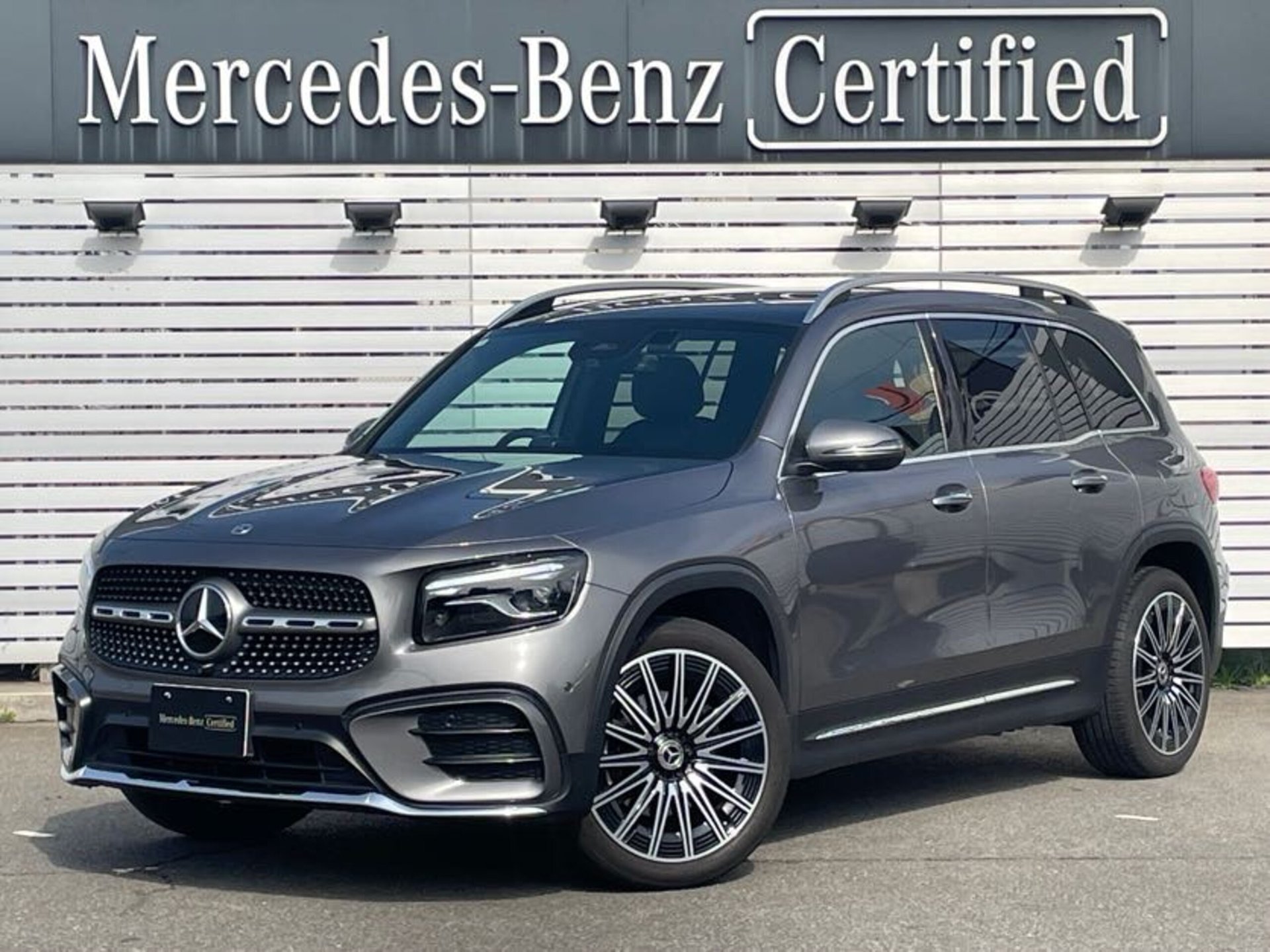 MERCEDES-BENZ GLB - View 1