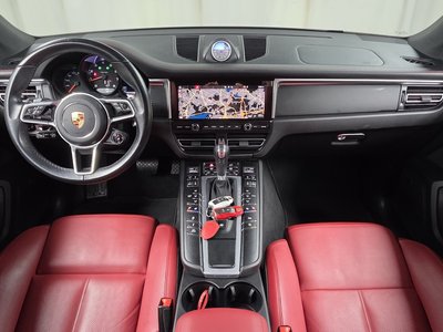 PORSCHE MACAN - 5