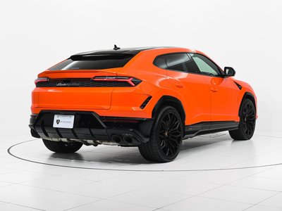 LAMBORGHINI URUS - 8