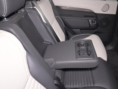 2023 LAND Rover DISCOVERY — миниатюра 35