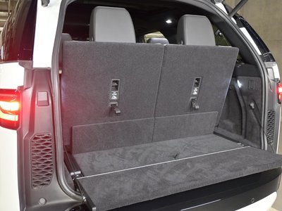 2023 LAND Rover DISCOVERY — миниатюра 24