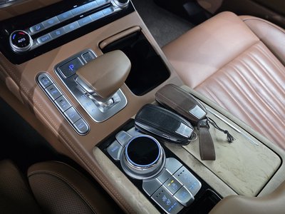 2019 Genesis G90 — миниатюра 12