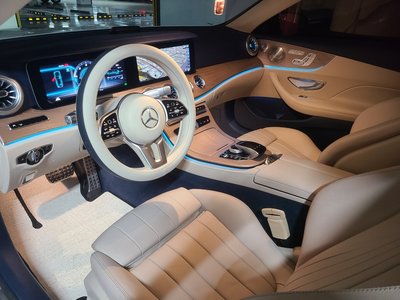 MERCEDES-BENZ E-CLASS - 8