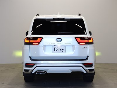 TOYOTA LAND CRUISER - 4