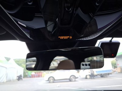 MERCEDES-BENZ E-CLASS - 8
