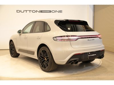 PORSCHE MACAN - 10