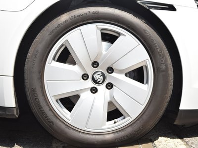 PORSCHE TAYCAN - 9