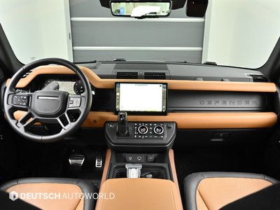 LAND ROVER DEFENDER - 4