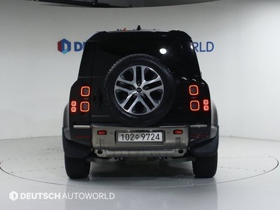 LAND ROVER DEFENDER - 3