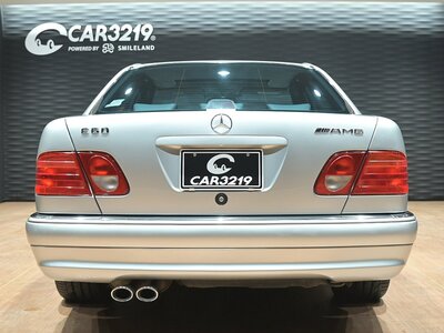 MERCEDES-BENZ E-CLASS AMG - 8