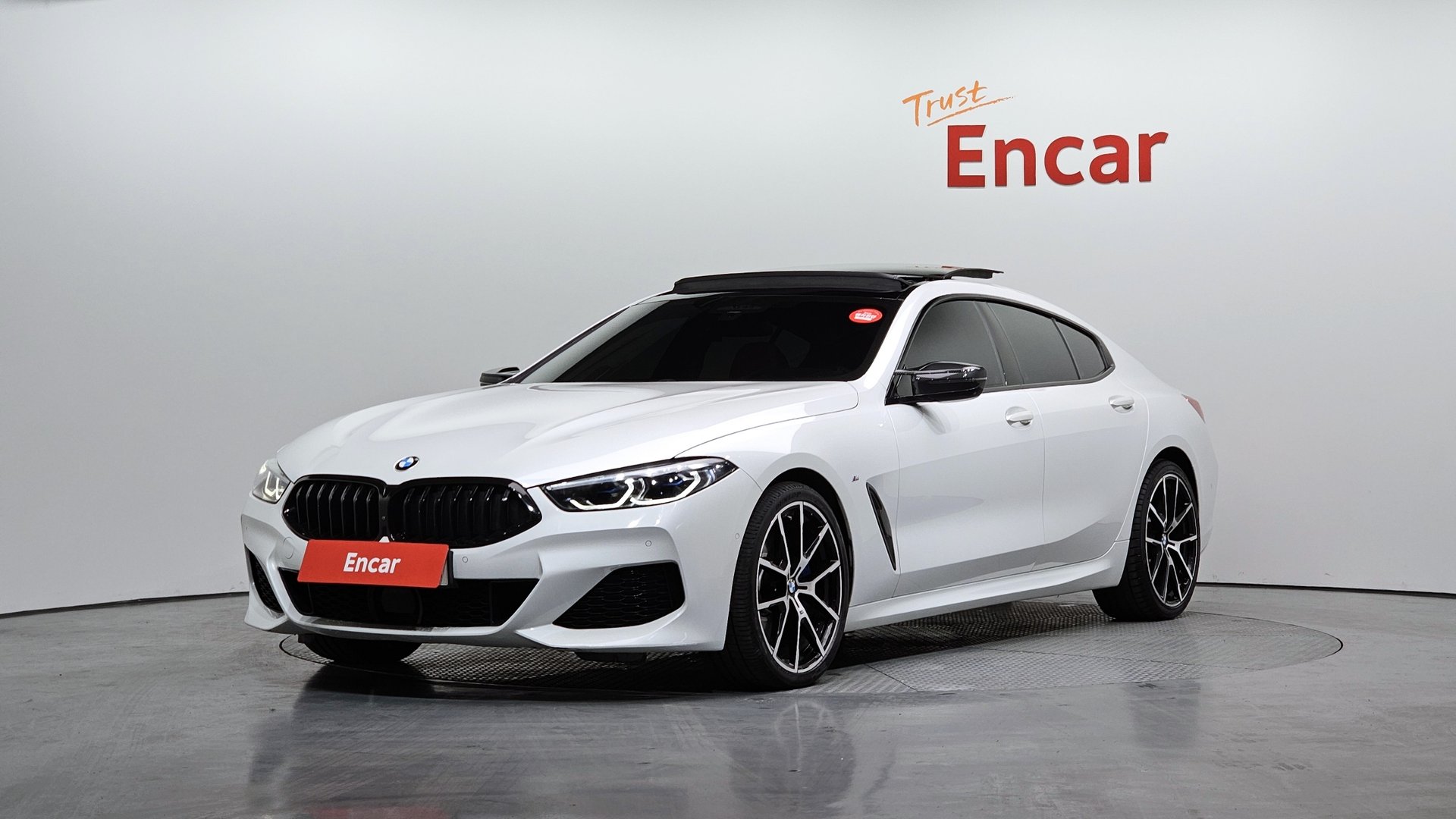 BMW 8 SERIES - View 1