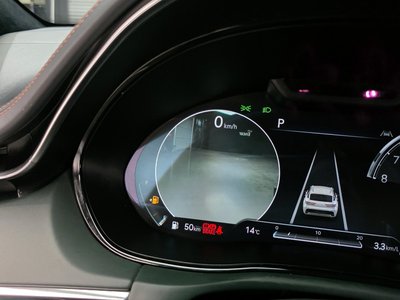 2022 Genesis GV70 — миниатюра 17