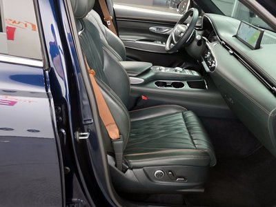2022 Genesis GV70 — миниатюра 11
