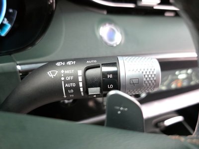 2022 Genesis GV70 — миниатюра 15