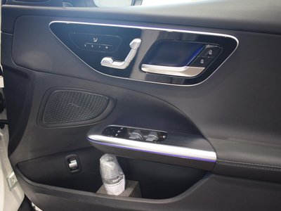 2025 Mercedes-BENZ C-CLASS 照片 6