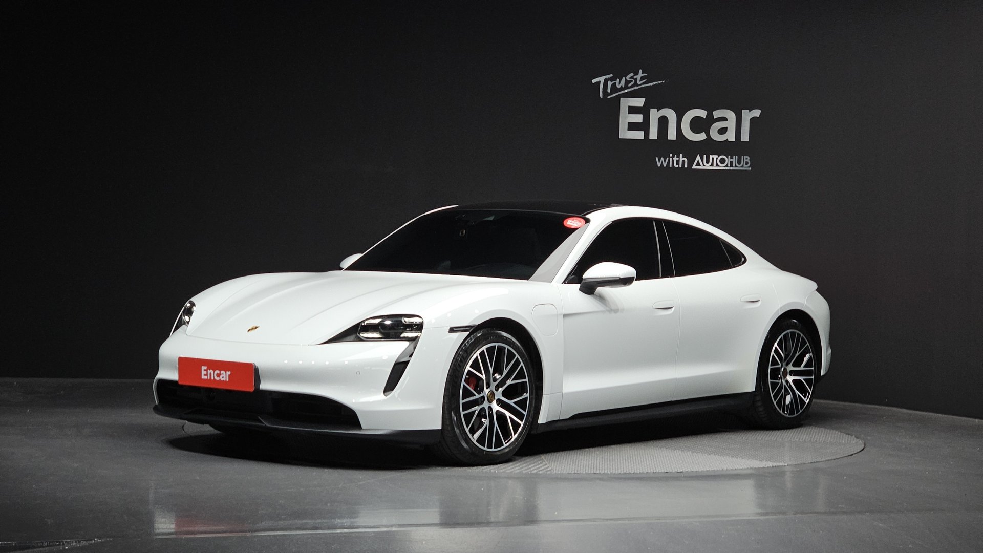 PORSCHE TAYCAN - View 1