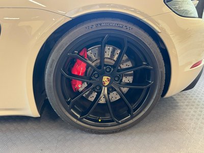 2021 Porsche 718 SPYDER — миниатюра 11