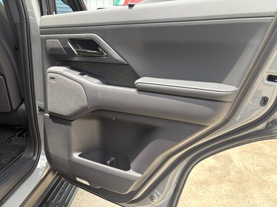 2025 Lexus GX — миниатюра 48