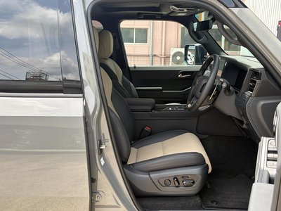2025 Lexus GX — миниатюра 40