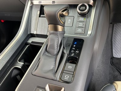 2025 Lexus GX — миниатюра 21