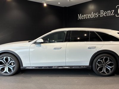 MERCEDES-BENZ E-CLASS - 2