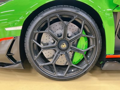 LAMBORGHINI AVENTADOR - 6