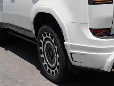 صورة 8 لـ 2026 Lexus GX