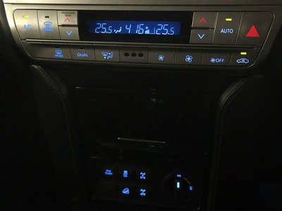 TOYOTA LAND CRUISER PRADO - 10