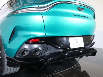 ASTON MARTIN DBX - 3