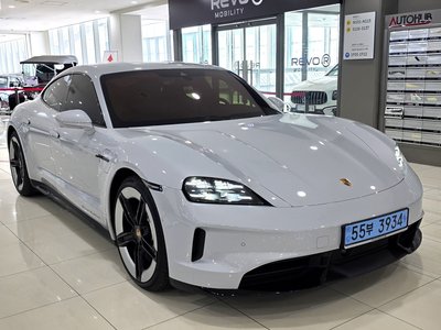 2026 Porsche TAYCAN 照片 2