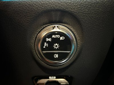 2026 Mercedes-BENZ C-CLASS thumbnail 13