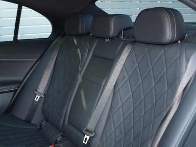 2025 Mercedes-BENZ E-CLASS 缩略图 11