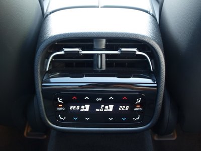 2025 Mercedes-BENZ E-CLASS 缩略图 32