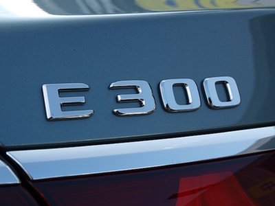 2025 Mercedes-BENZ E-CLASS 缩略图 37