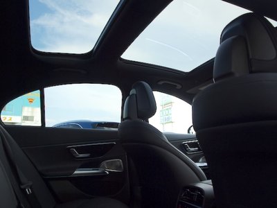2025 Mercedes-BENZ E-CLASS 缩略图 30