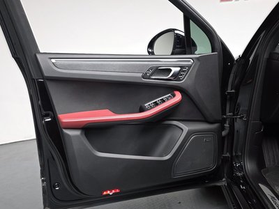 صورة مصغرة 14 لـ 2018 Porsche MACAN