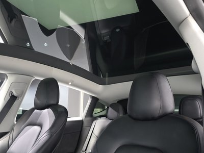 2022 Tesla MODEL Y thumbnail 25