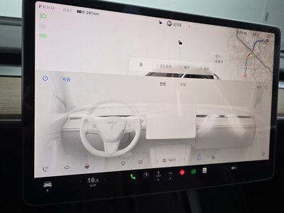 2022 Tesla MODEL Y thumbnail 23