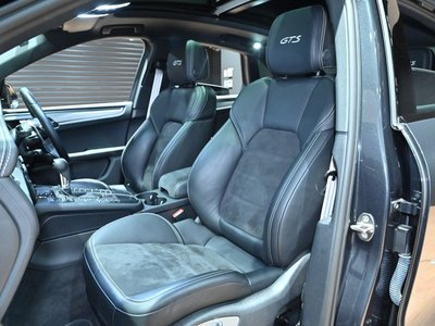 2021 Porsche MACAN — миниатюра 18
