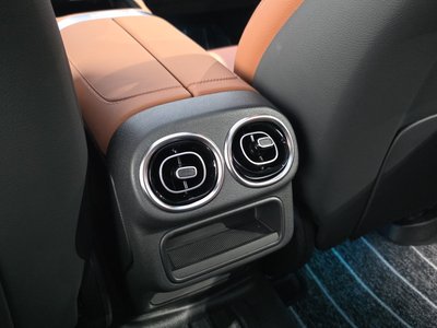 صورة مصغرة 31 لـ 2025 Mercedes-BENZ GLC
