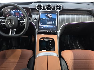صورة 5 لـ 2025 Mercedes-BENZ GLC