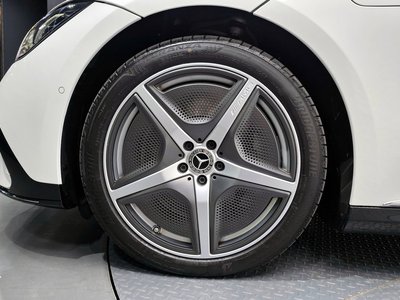 MERCEDES-BENZ EQE - 6