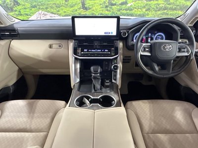 TOYOTA LAND CRUISER 300 - 2